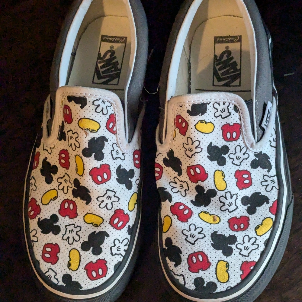 VANS, loafer style shoe, size 4, Disney print